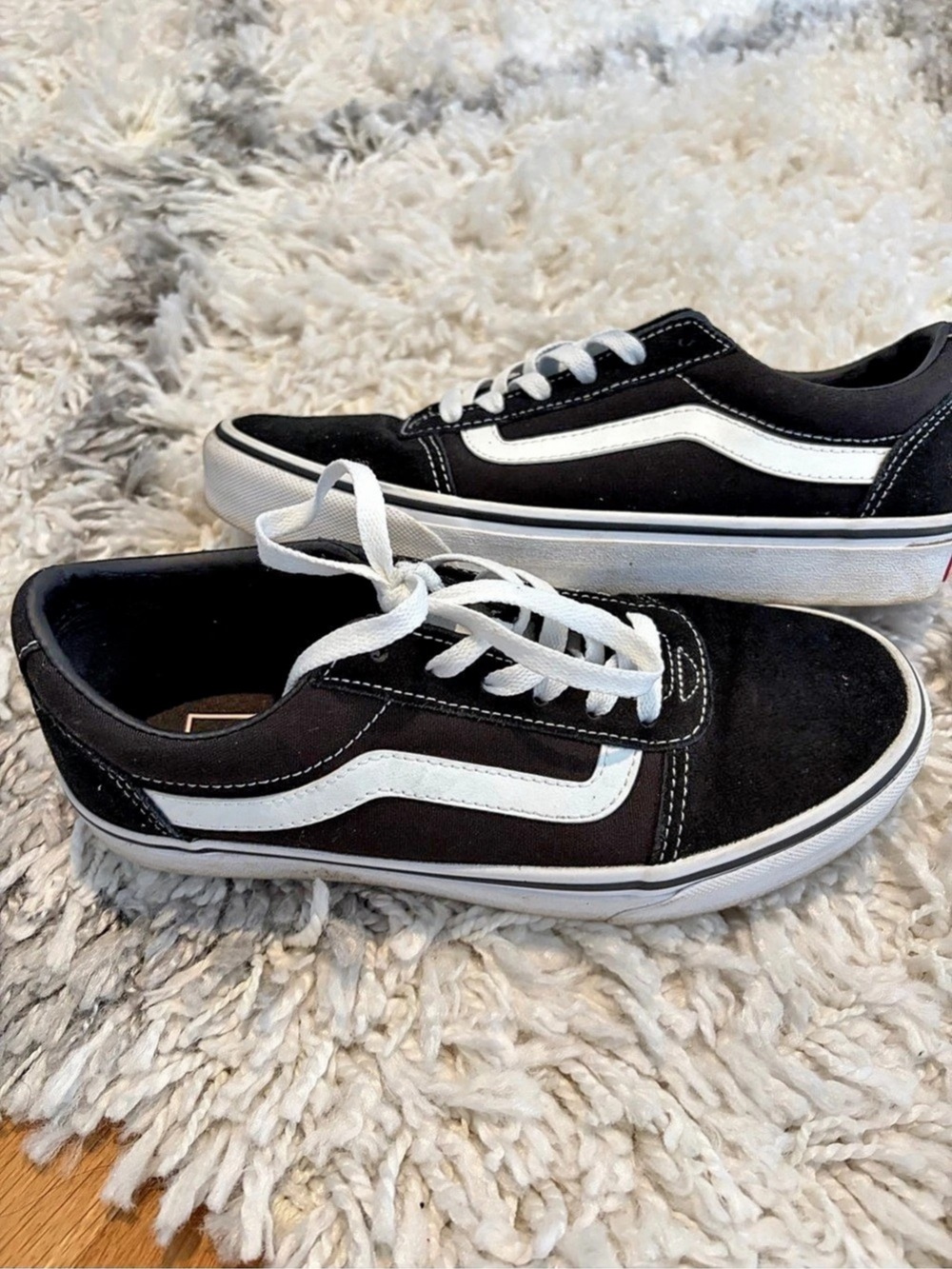 Vans Ward Low-Top Sneaker Black & White Sneakers